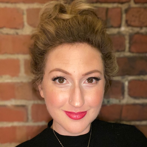 Meet your Posher, Ashley - Picture 2 of 4